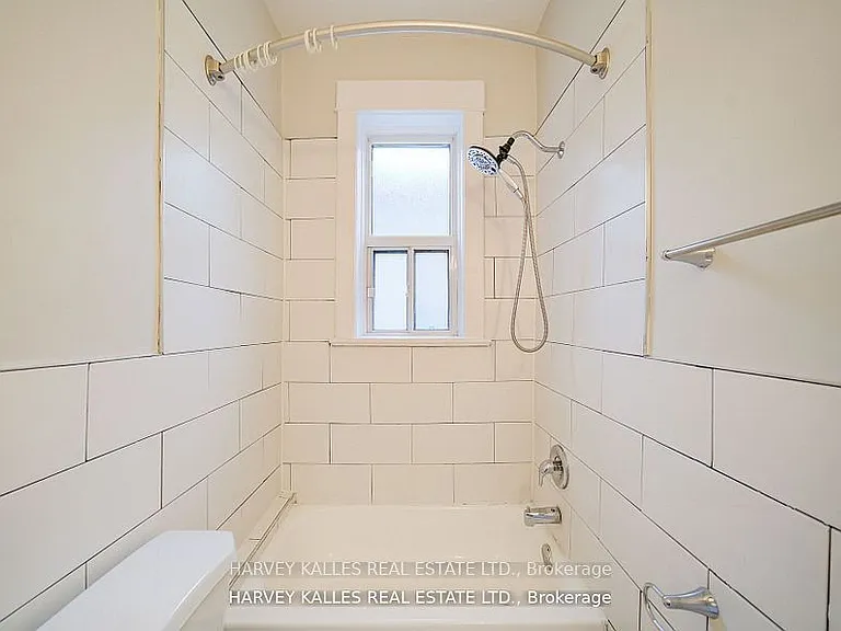 1074 Saint Clair Ave W #4 — Photo 10