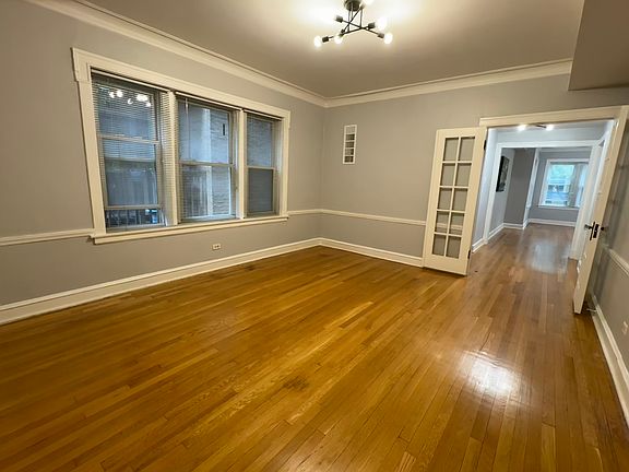 4th image of 4907 N Washtenaw Ave