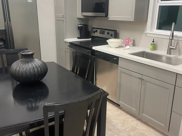 80 Village Hill Ln #1, Conroe, TX 77304