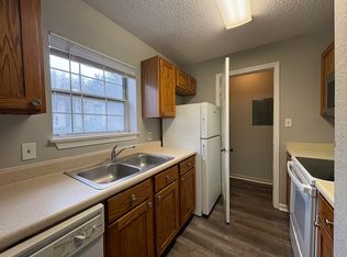 669 Waterville St APT 304, Waterbury, CT 06710