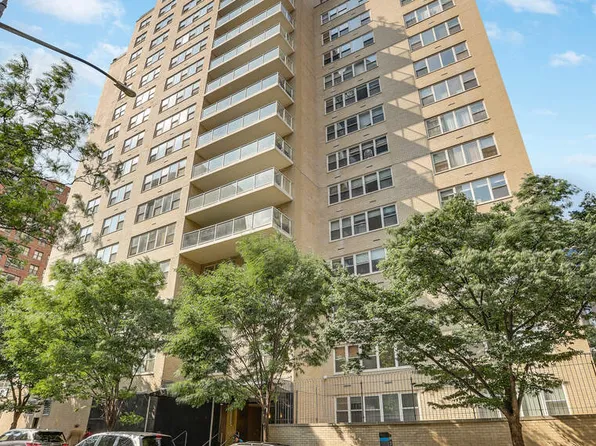 305 East 24th Street image 8 of 8