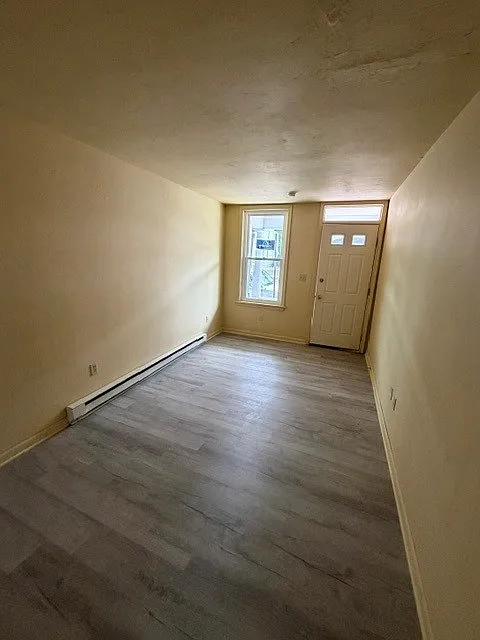 1 bed, $1,095 — Photo 2
