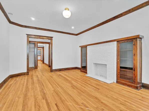 3711 N Fremont St #1, Chicago, IL 60613