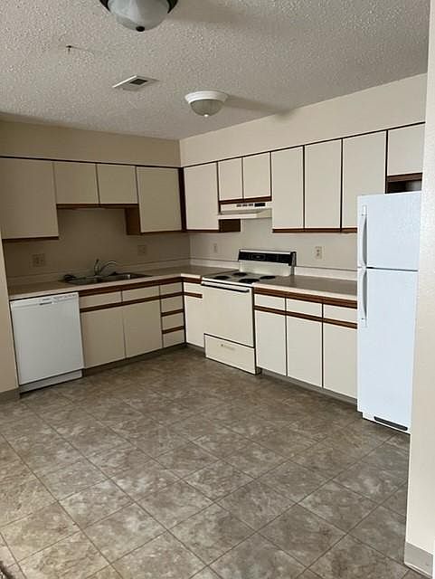 1st image of 115 Sugar Creek Ln #4