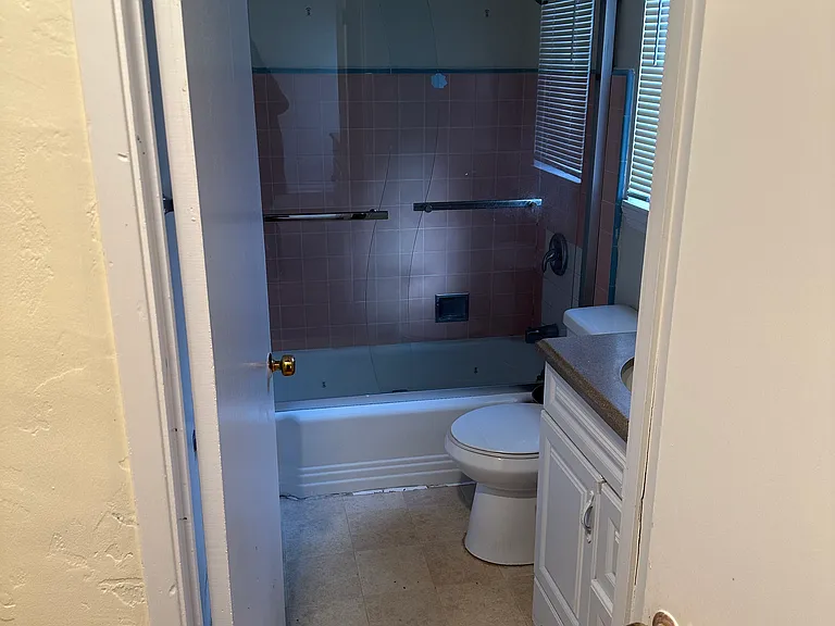 388 S Buena Vista Ave #3 — Photo 5