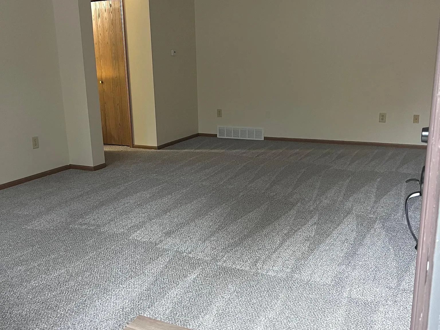 2 bed, 1080 sqft, $1,200 — Photo 3