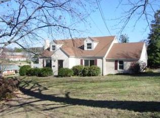 3156 Oakdale Rd, Roanoke, VA 24018