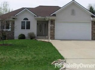 105 E Princess Dr, Brooklyn, MI 49230