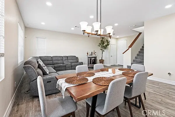 4 bed, 2455 sqft, $4,500 — Photo 4