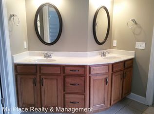 1182 Drake Rd, Adams, TN 37010