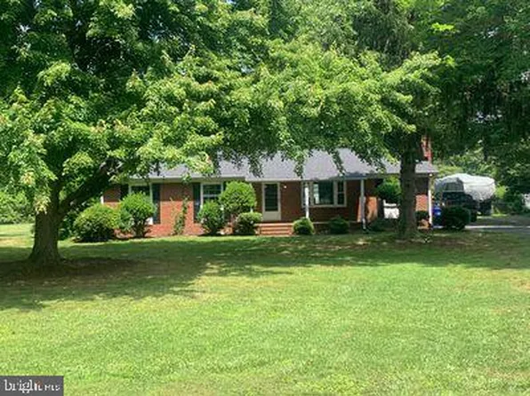 8275 Hickory Dr, King George, VA 22485