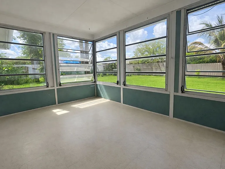 424 Cactus Cir — Photo 18