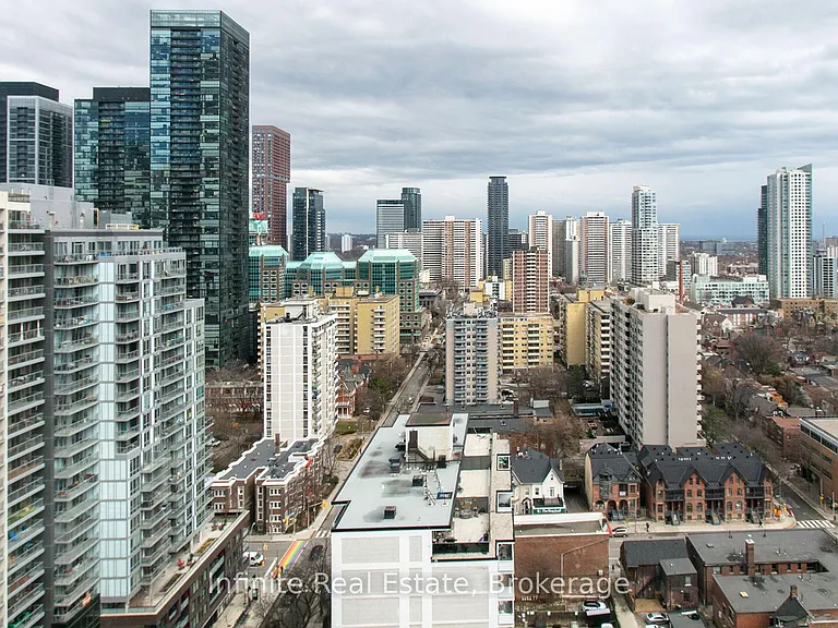 33 Isabella St #2812 — Photo 2