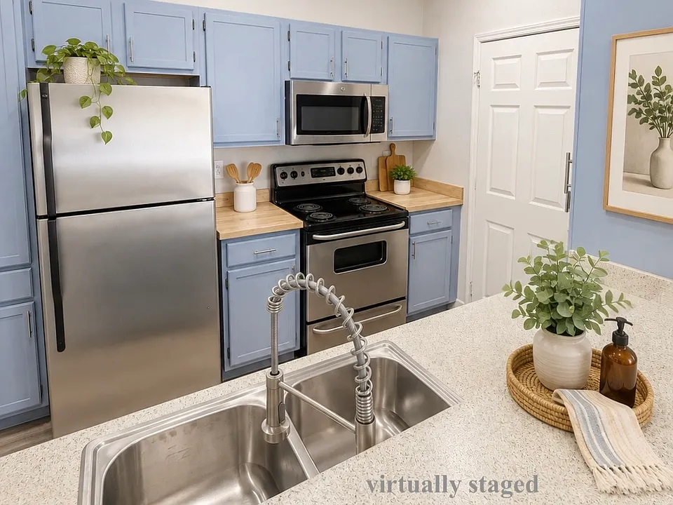 231 W Horizon Ridge Pkwy