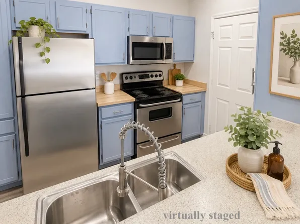 231 W Horizon Ridge Pkwy, Henderson, NV