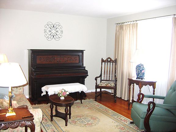 Large Living Room with Picture window