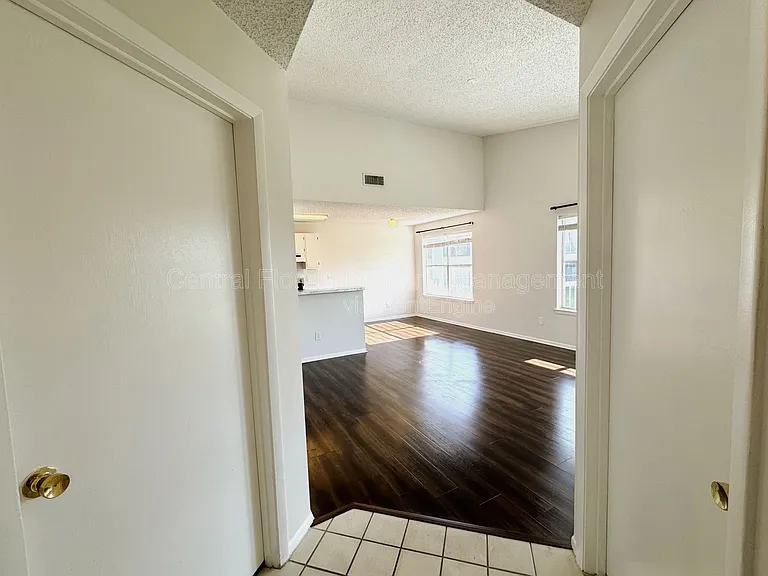 2608 Grassy Point Dr #206 — Photo 3