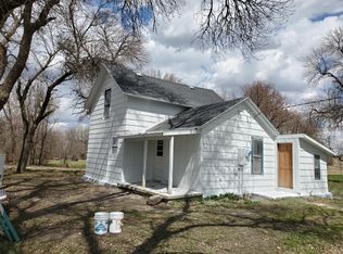 404 Adams Ave N, Erwin, SD 57233