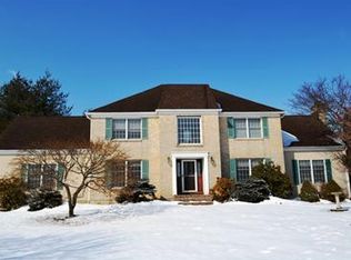 12 Wolfs Farm Rd, Hampton, NJ 08827