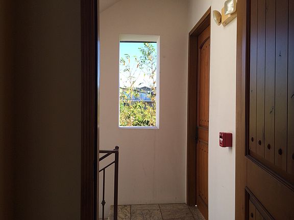 5th image of 632 N Kings Rd Unit 301