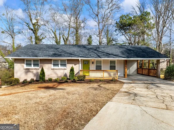 2402 Tiffany Cir, Decatur, GA 30035