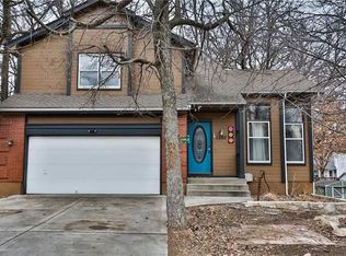 1207 SW Eastman Ct, Blue Springs, MO 64015