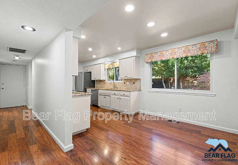 7919 Ridgemont Dr — Photo 14