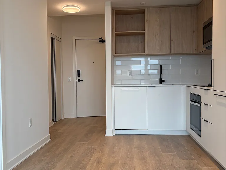 1185 Dupont St #1403 — Photo 17