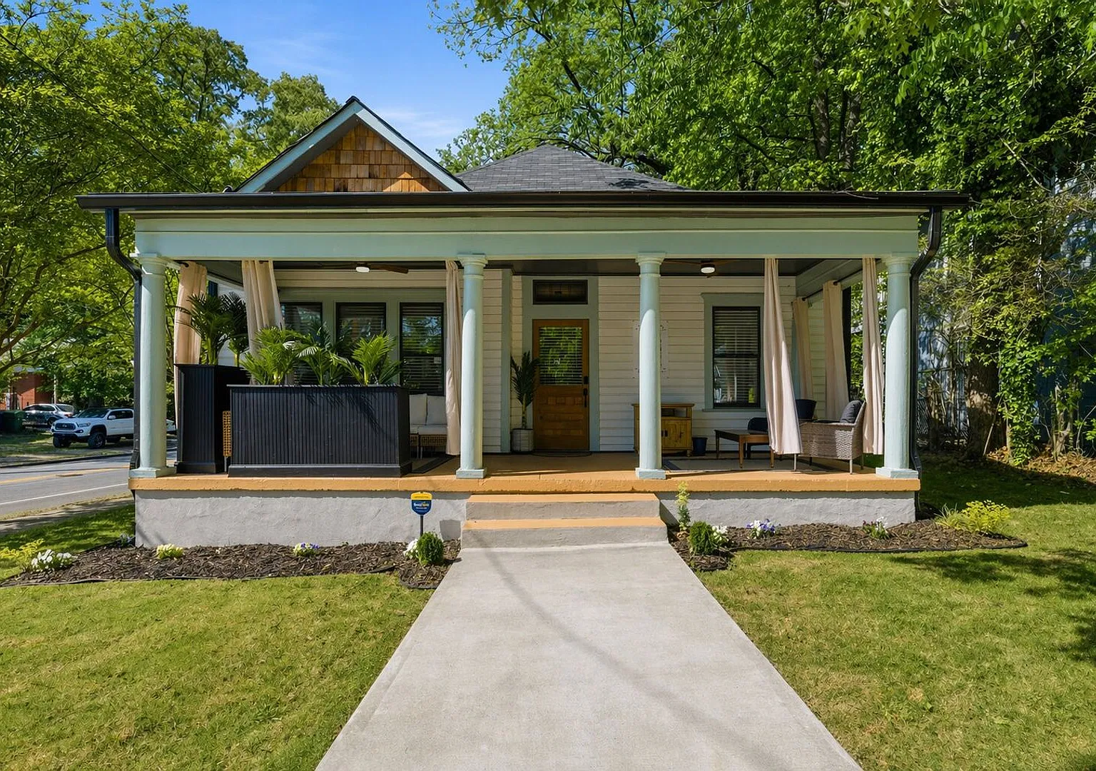 4BR Home Near BeltLine, Grady & AUC — Photo 2