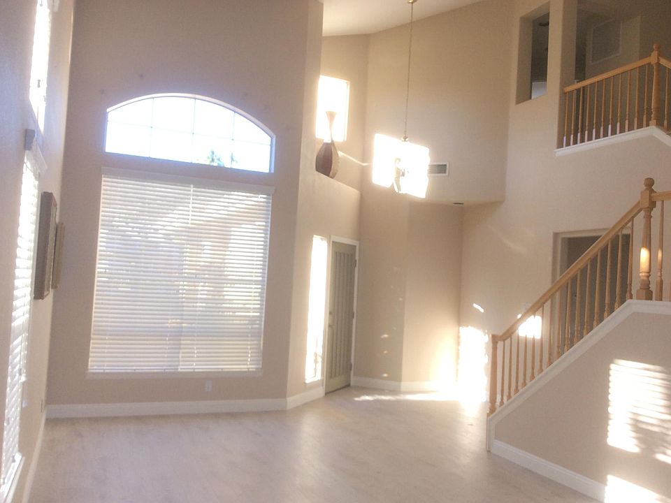 1st image of 12210 Pipit Way