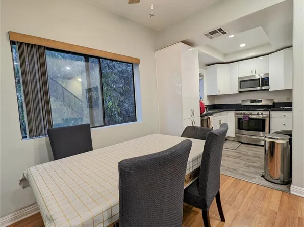 7515 Winnetka Ave, Winnetka, CA 91306