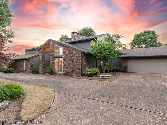 2nd image of 3509 Royal Scots Way