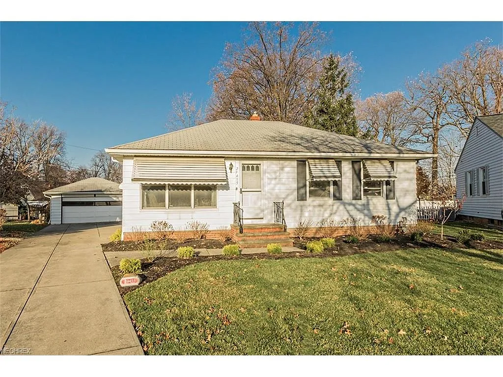 29455 Leslie Ct photo 1