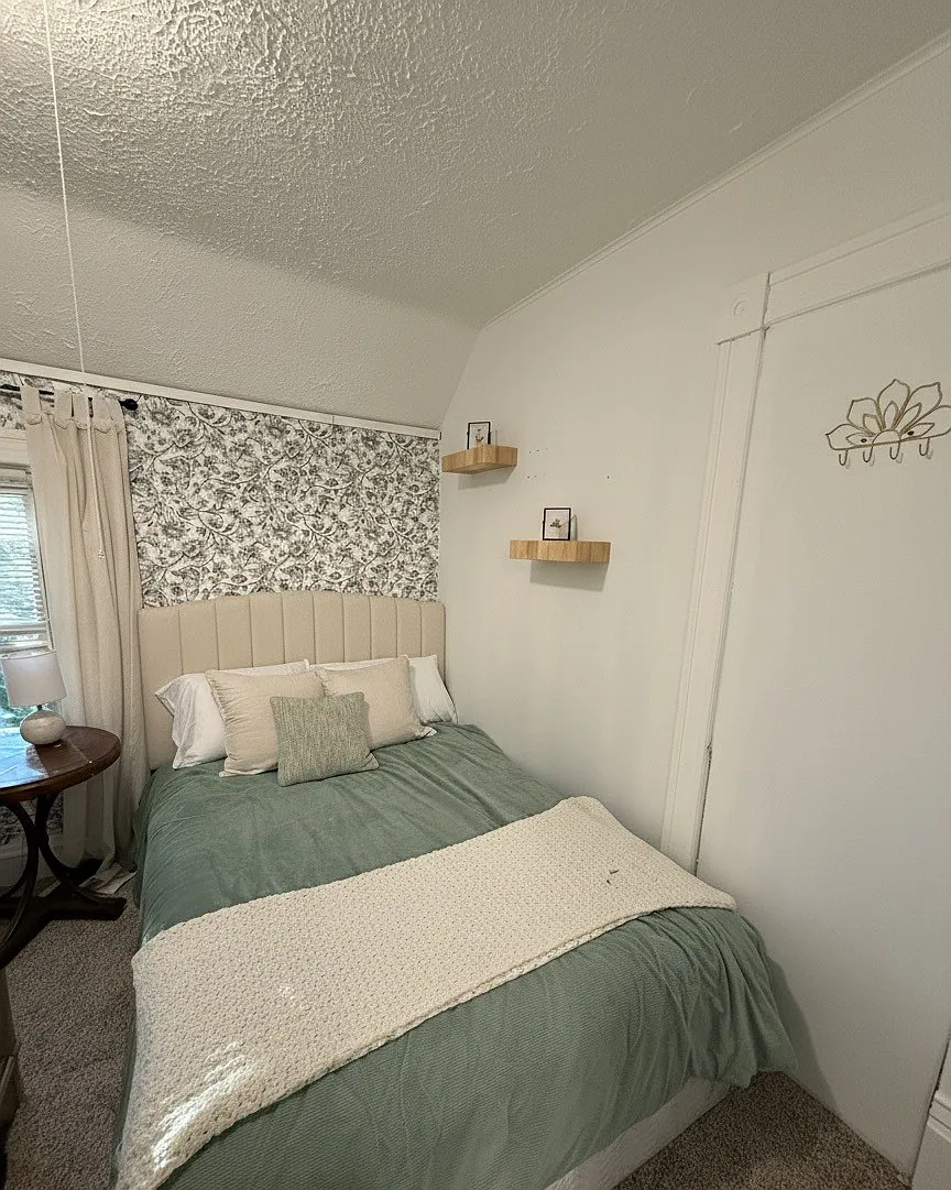 2 bed, $1,900 — Photo 2