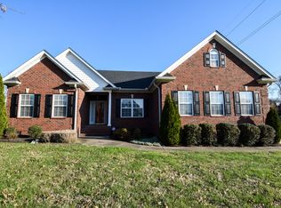 1122 Leann Ct, Gallatin, TN 37066