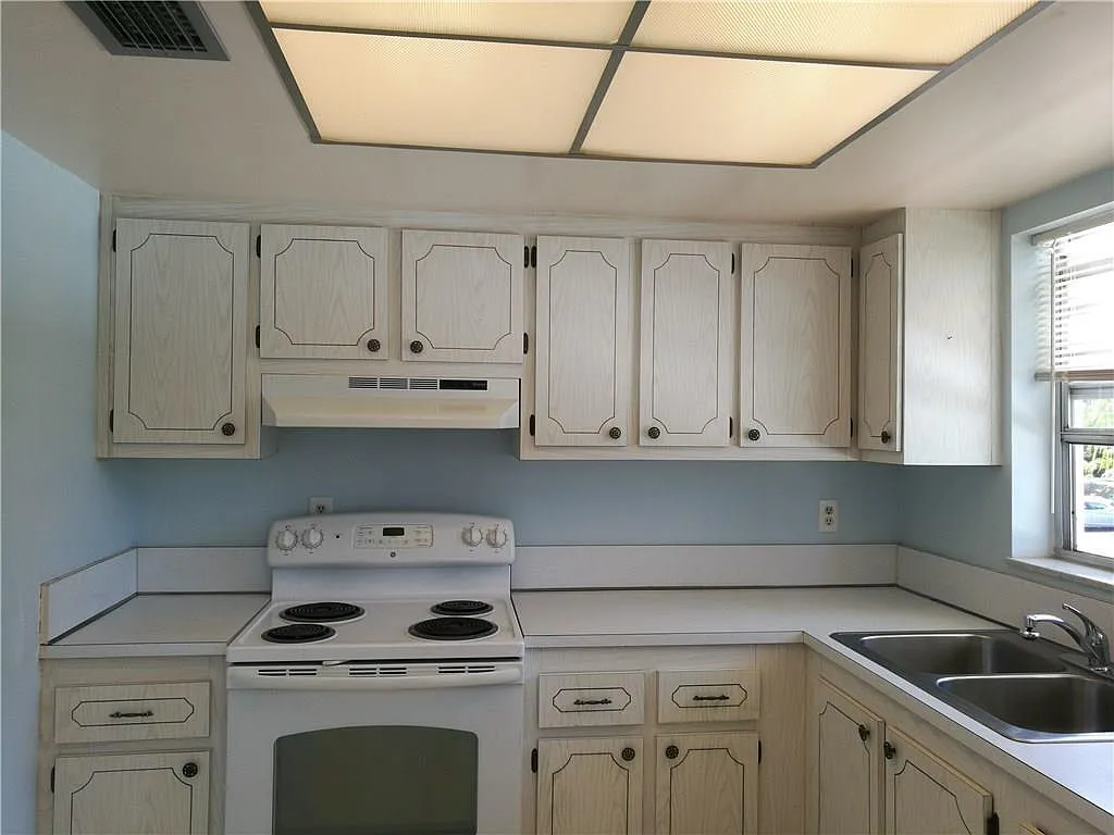 1 bed, 1.5 bath, 834 sqft, $1,450 — Photo 4