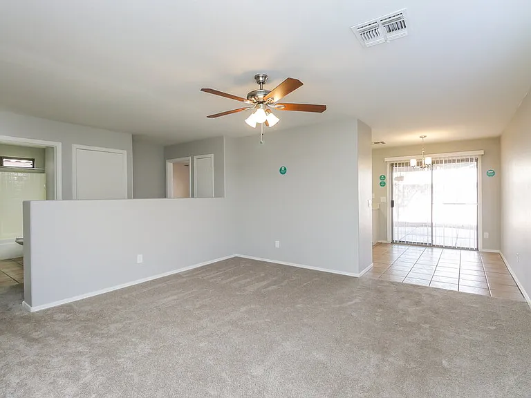 10602 W Rosewood Dr — Photo 4