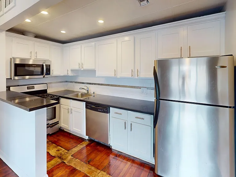 Burnside Villas Apartments — Photo 18