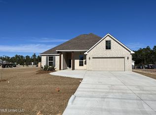 12094 Walker Rd, Ocean Springs, MS 39564