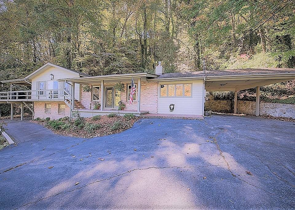 1st image of 285 Country Club Dr