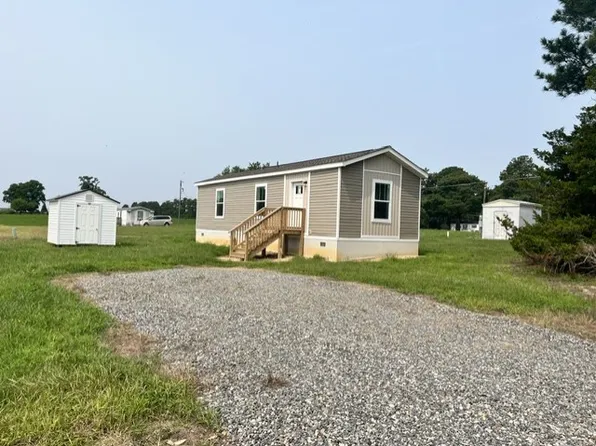 285 Green Branch Loop, Topping, VA 23169