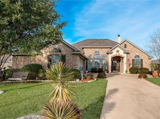 110 Monarch Ct, Waxahachie, TX 75165