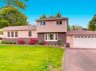 945 S Lombard Ave, Lombard, IL 60148