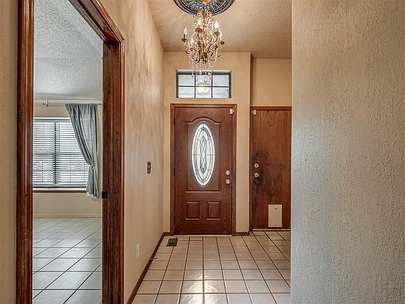 4th image of 16924 Cedarwood Dr