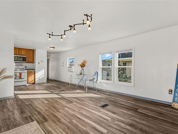 5th image of 2038 Clearwater Drive