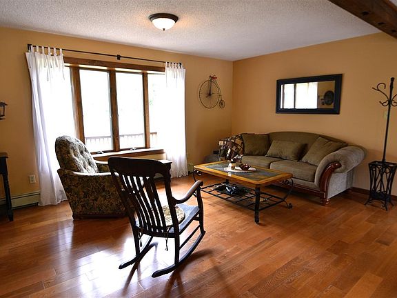 3rd image of 6245 Jockey St