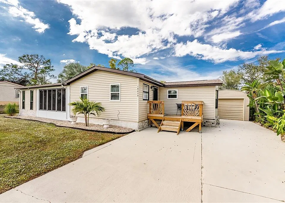 15430 Olive Cir