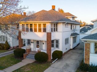 819 W Lawn Ave, Racine, WI 53405