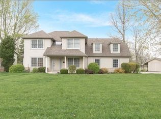 8866 Lindbergh Blvd, Olmsted Falls, OH 44138