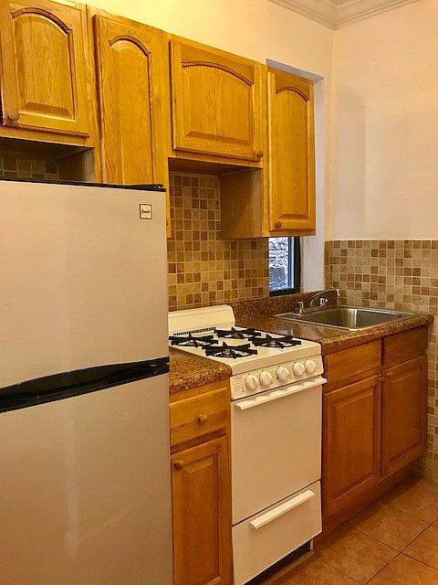 2nd image of 328 E 85th St APT 4A